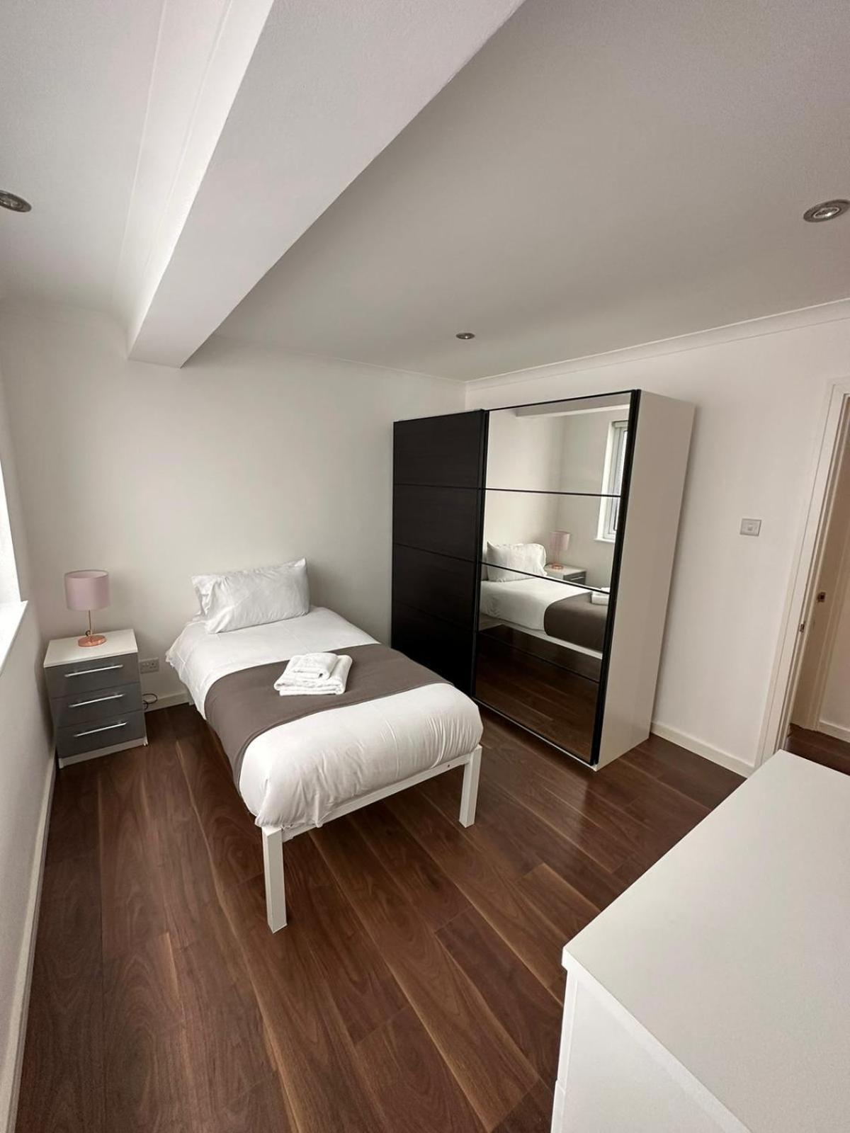 Barbican Pad By Condokeeper لندن المظهر الخارجي الصورة